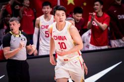 开云官网-碾压对手，CBA球员展现出色篮球技艺的简单介绍