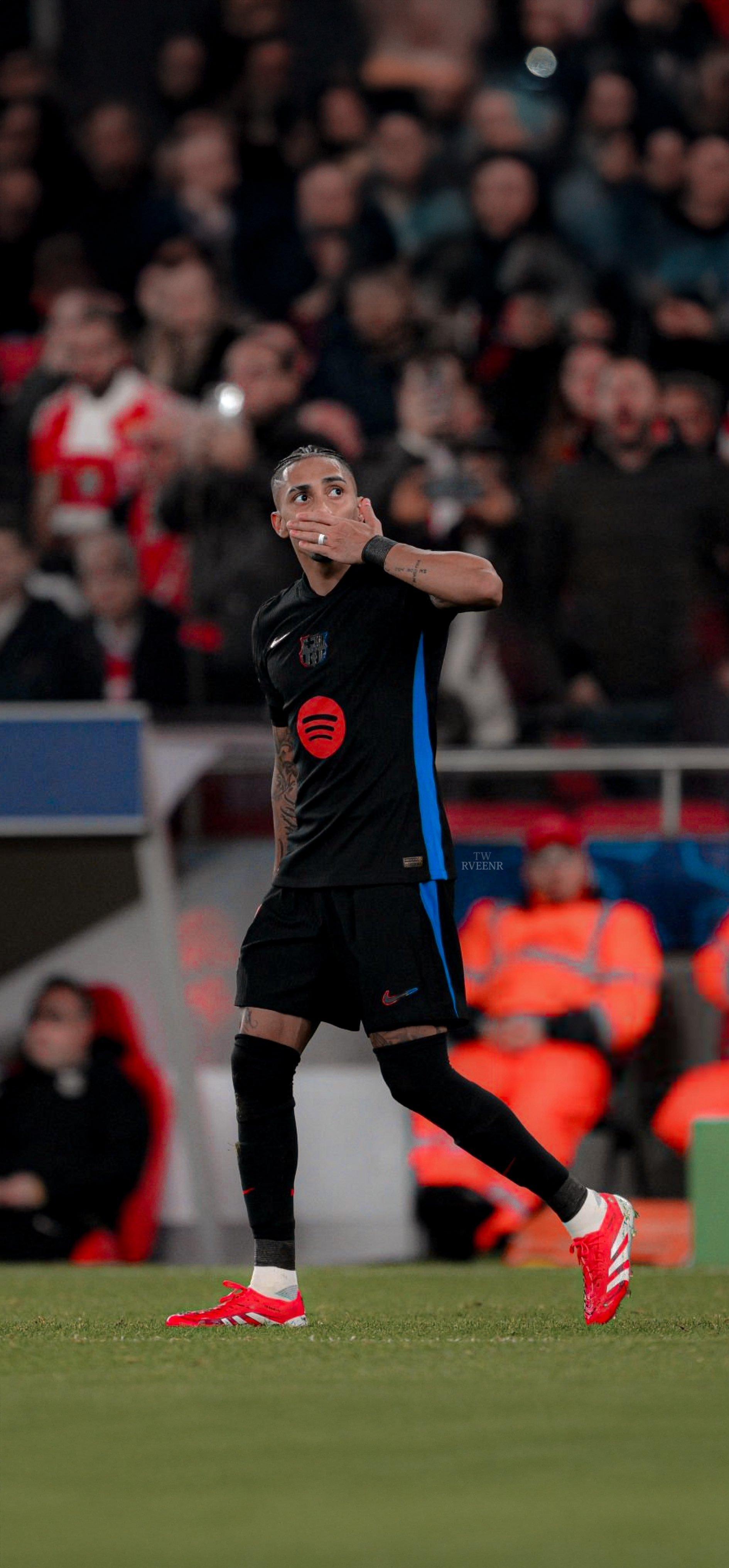 巴塞罗那主帅赞扬球员训练态度,备战全力 巴塞罗那主帅赞扬球员训练态度,备战全力