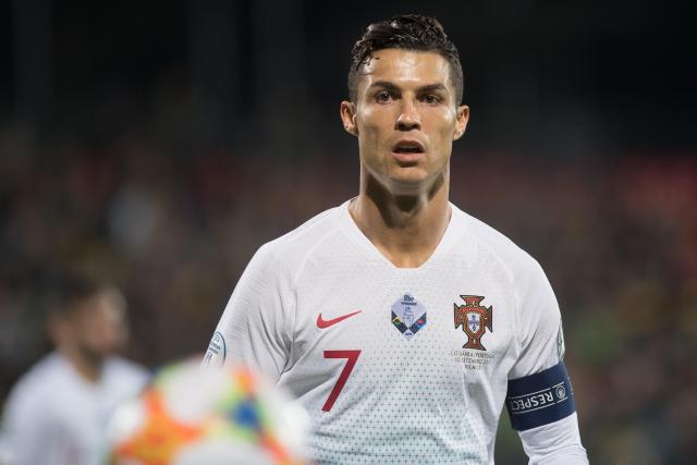 立陶宛队在困境中迎难而上，赢得欧洲杯八强资格